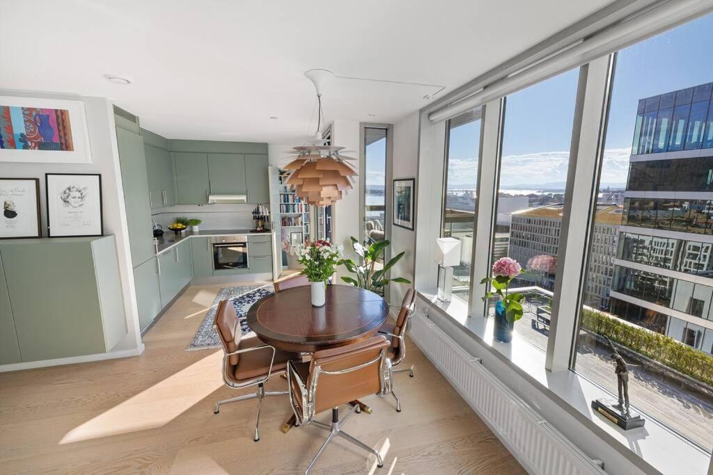 Modern 2Bed Room Sea View Apartment @ Oslo Barcode Экстерьер фото